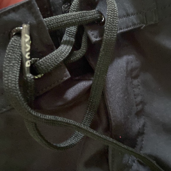 ROXY shorts size BLACK. Medium - Picture 6 of 11